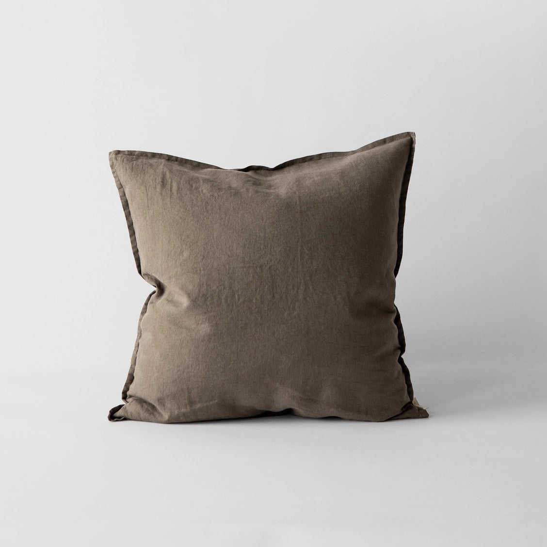 LINEN THROW PILLOW | TAUPE