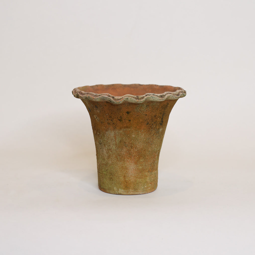 Aged Pie Crust Planter