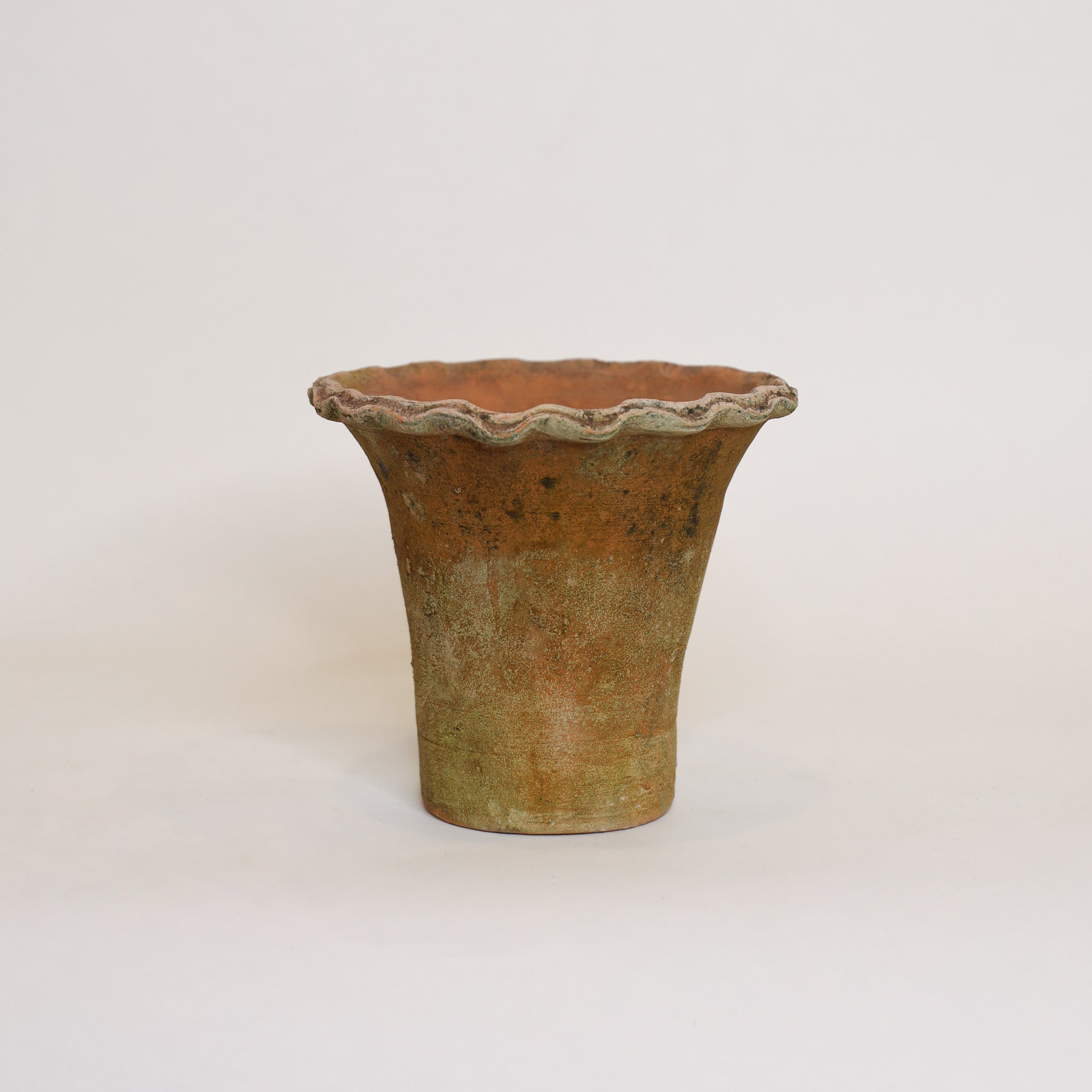 Aged Pie Crust Planter