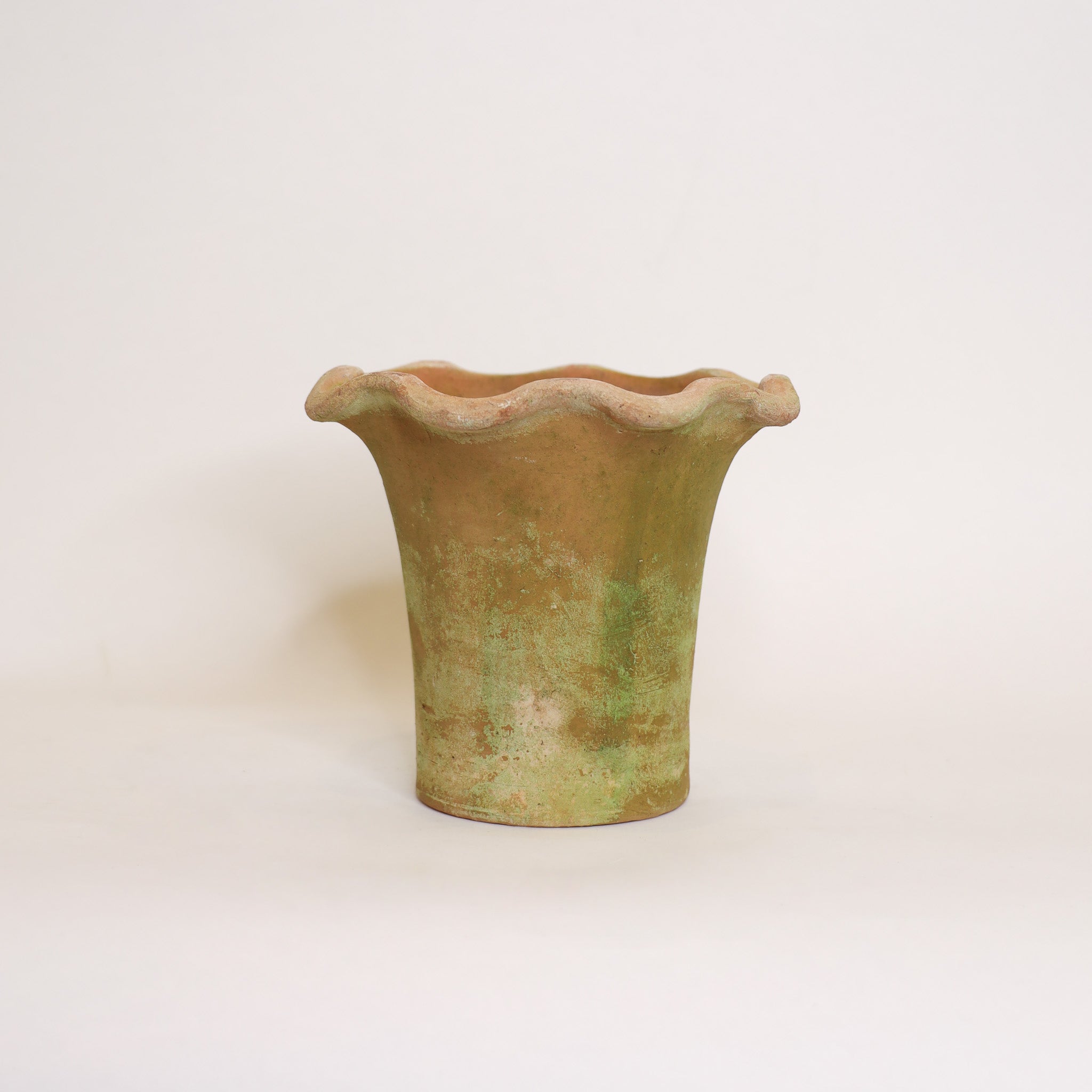 Aged Scallop Planter