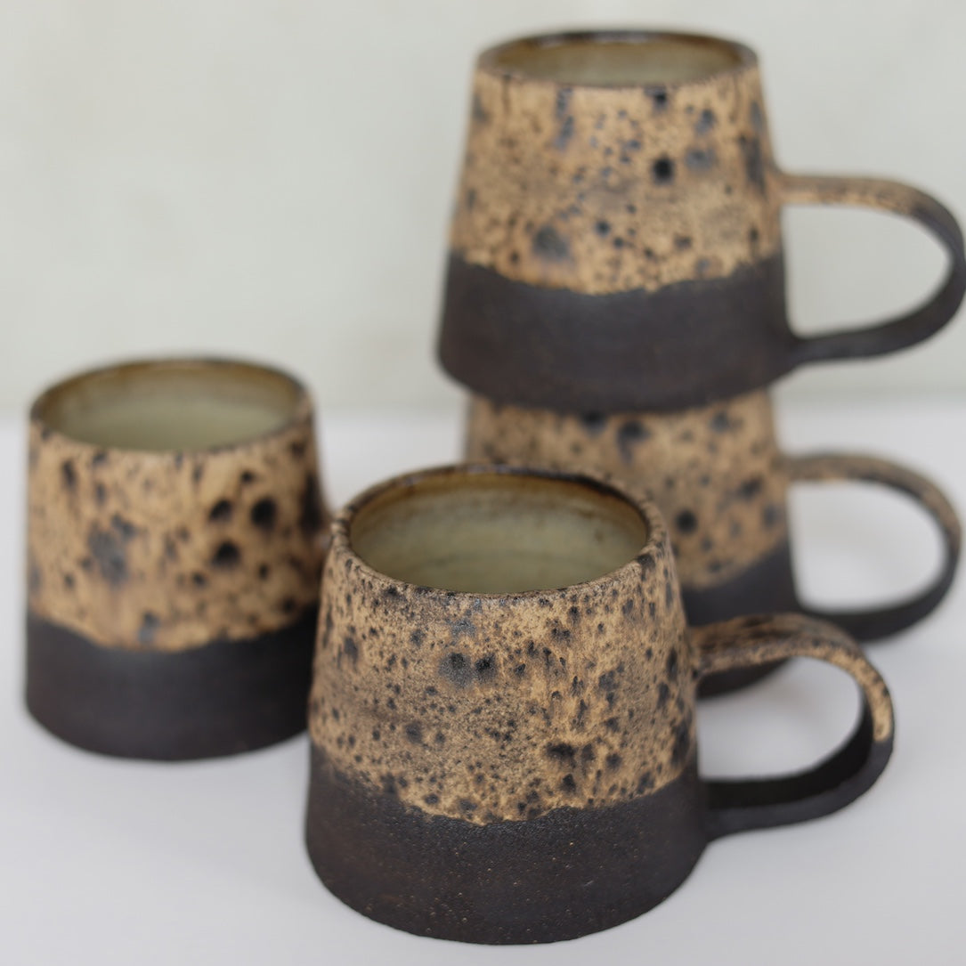 DARK SPECKLED MUG