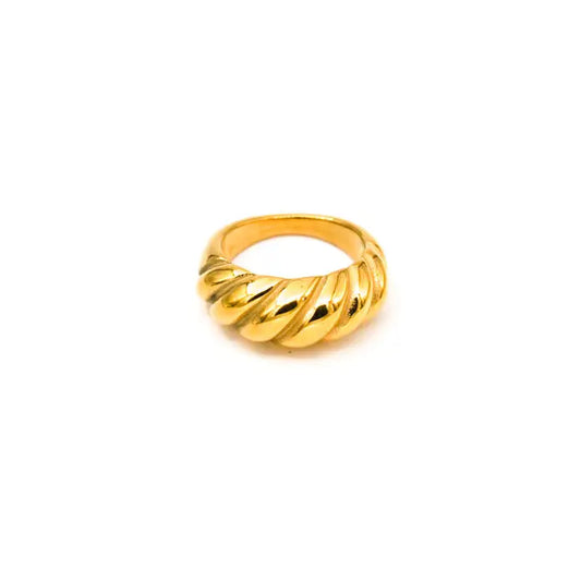 CROISSANT DOME RING