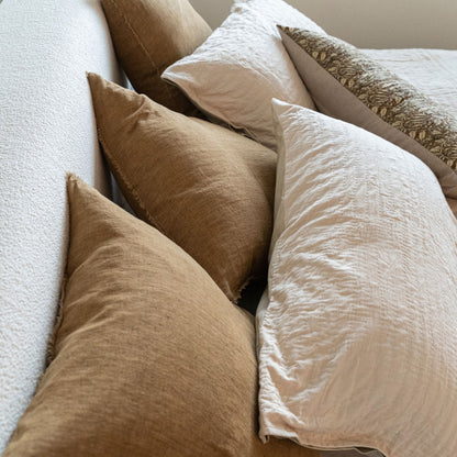 LINA LINEN THROW PILLOW | HAZELNUT