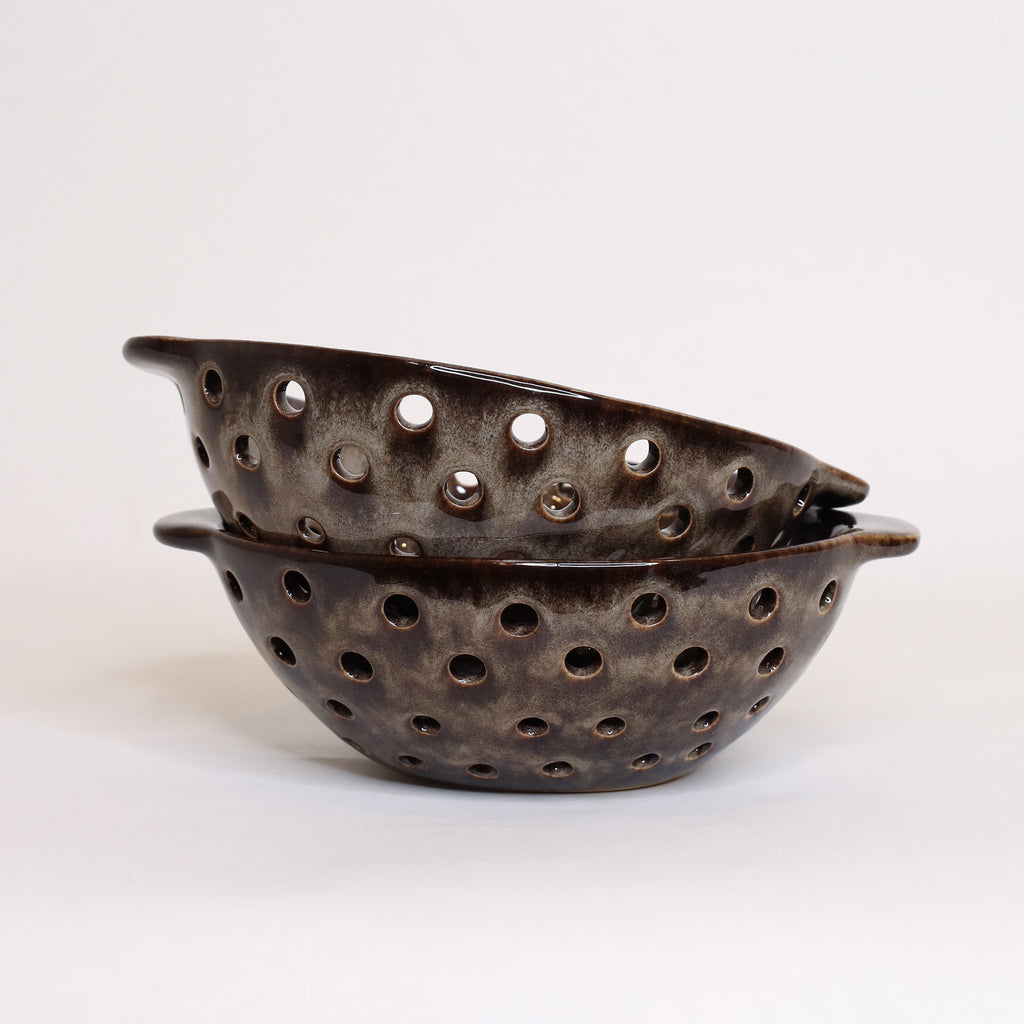 Oval Stoneware Berry Bowl