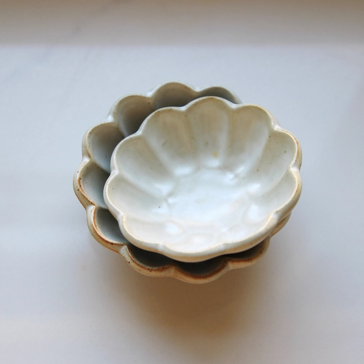 PETAL FOOTED BOWLS