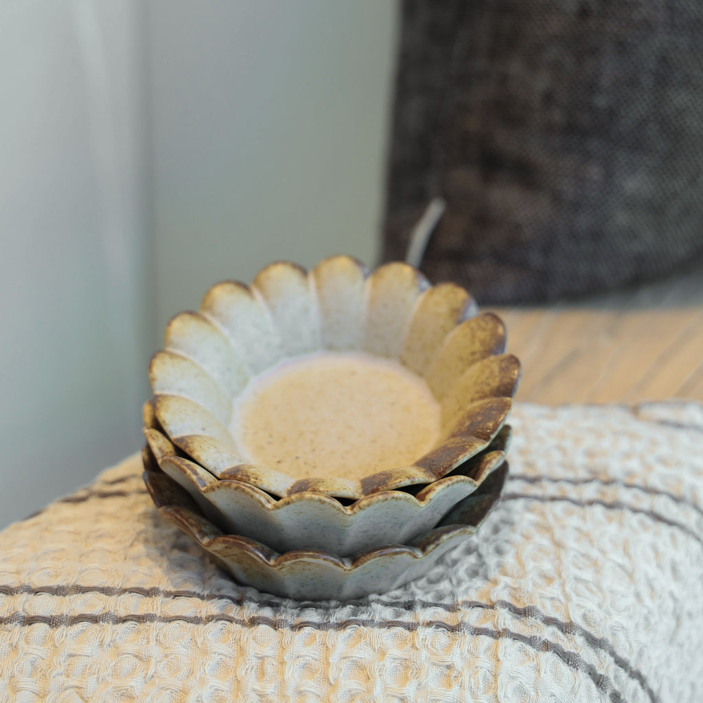 Petal Pinch Bowls
