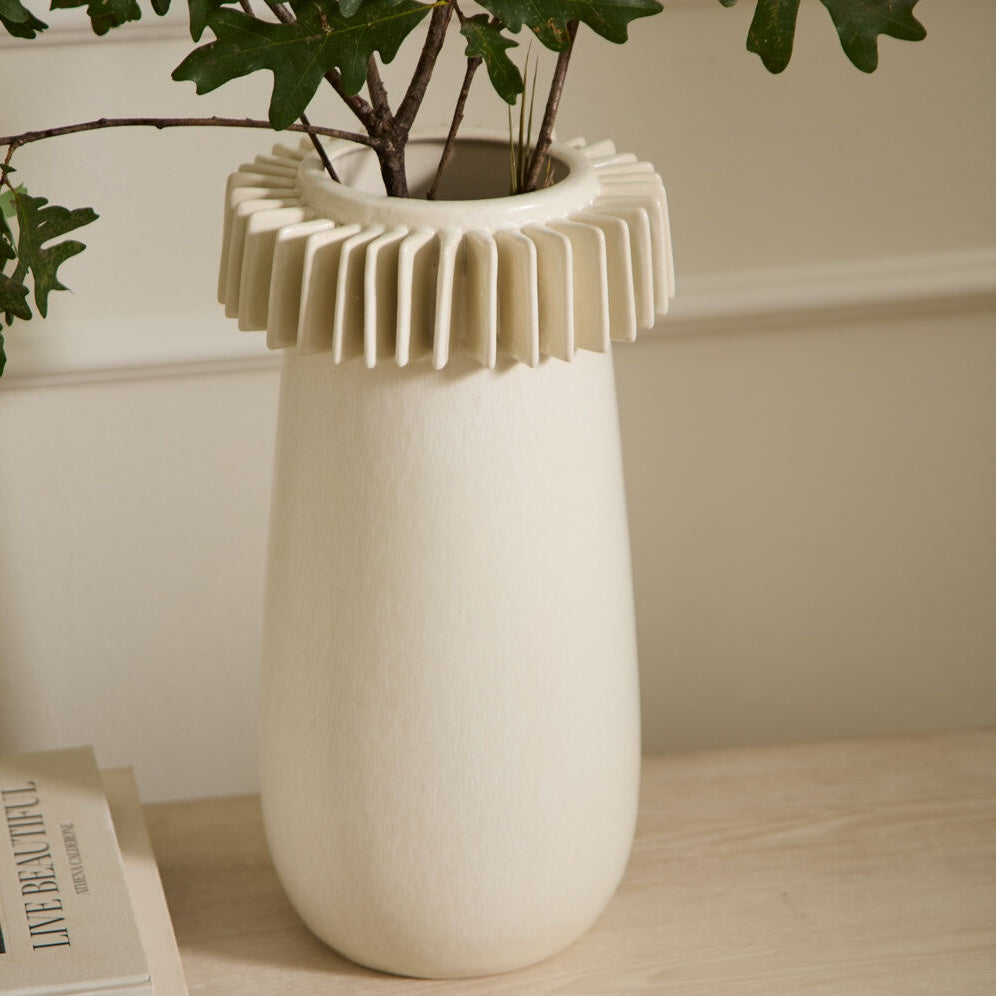 Rhys Vase