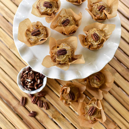 RUFFLE CAKE STAND