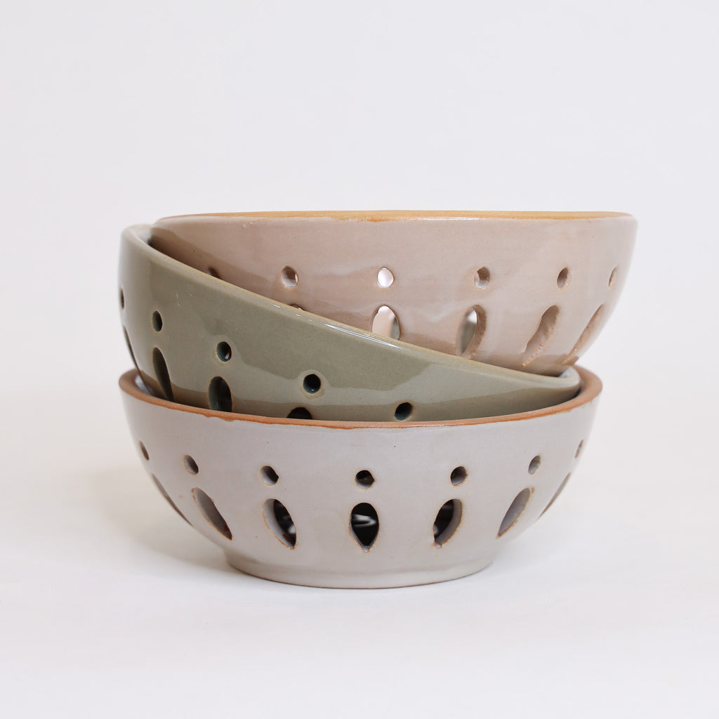 Stoneware Berry Bowl