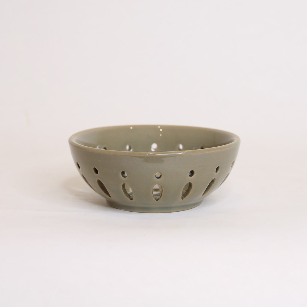 Stoneware Berry Bowl
