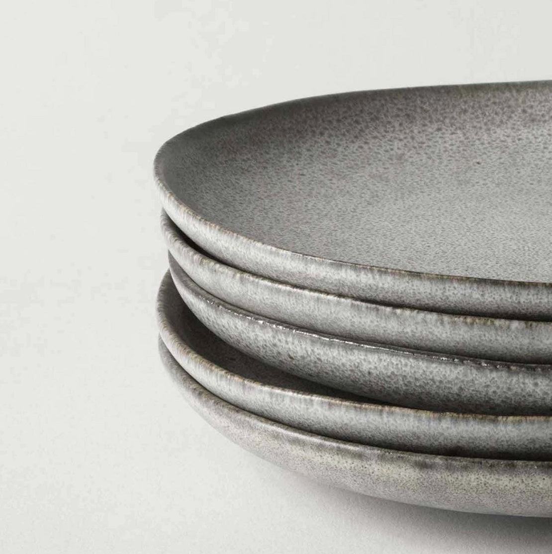 STONEWARE DINNER PLATE