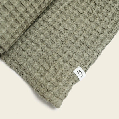 WEIGHTLESS WAFFLE THROW BLANKET